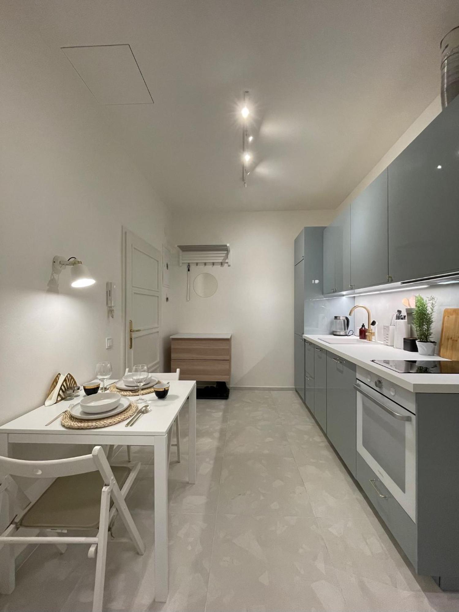 פראג Urban Retreat I Modern Boho Apartments In Lovely Letna District - 10 Minutes From Old Town מראה חיצוני תמונה